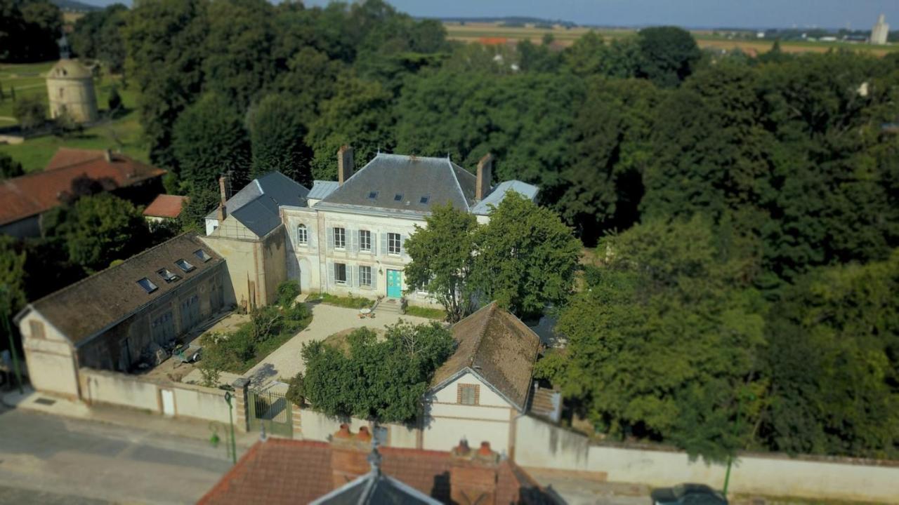 Bed and Breakfast Yxie - Manoir Des Arts Villeblevin Екстер'єр фото