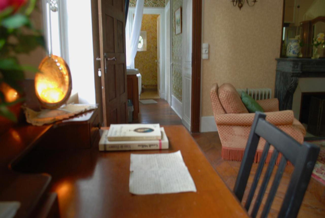 Bed and Breakfast Yxie - Manoir Des Arts Villeblevin Екстер'єр фото