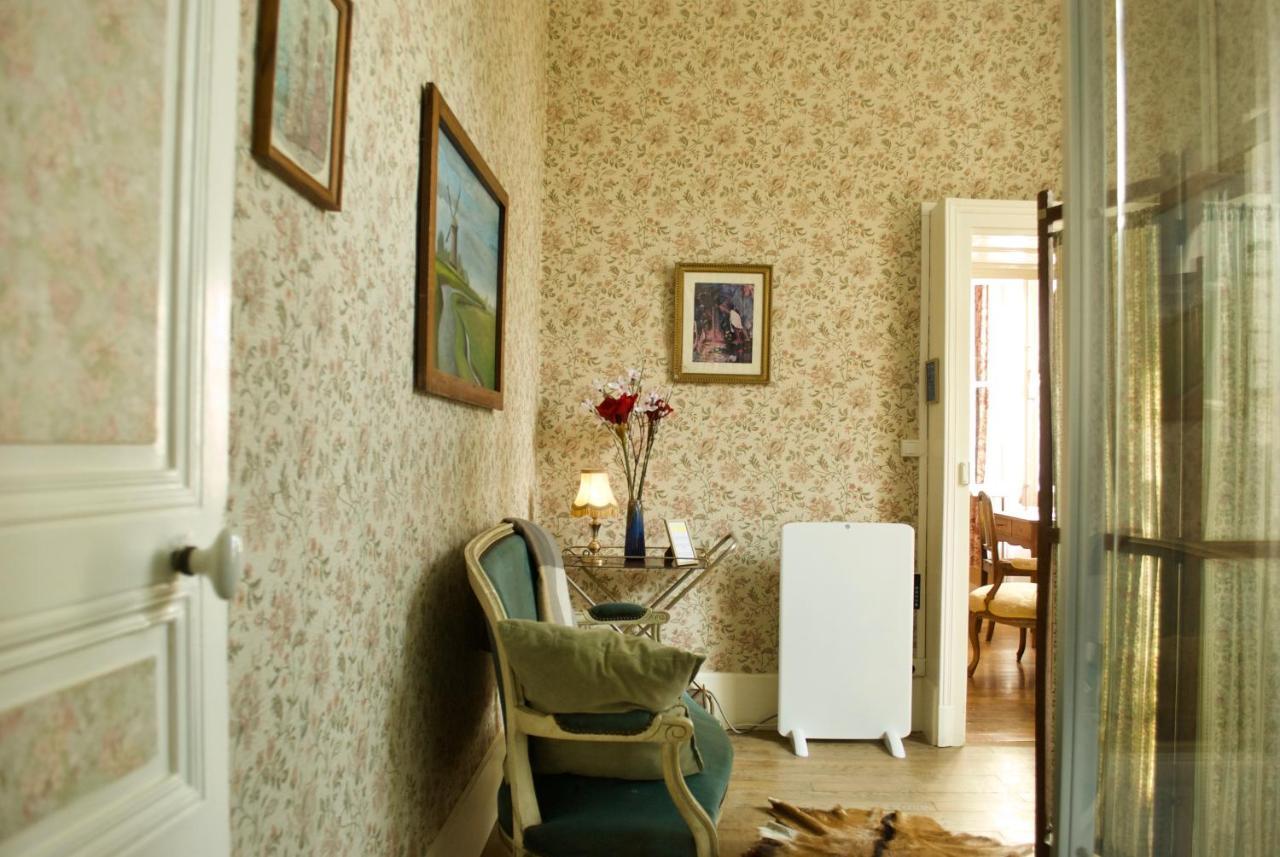 Bed and Breakfast Yxie - Manoir Des Arts Villeblevin Екстер'єр фото