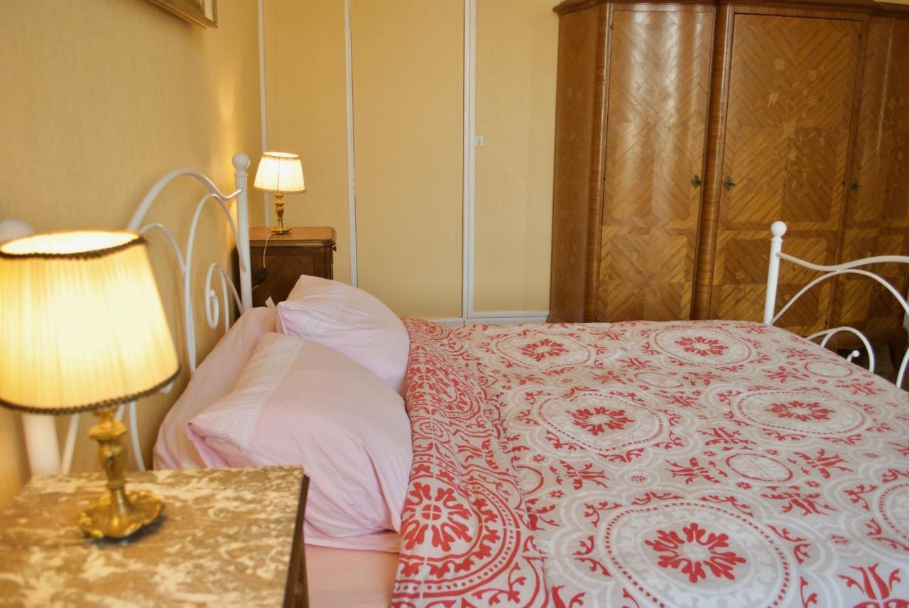 Bed and Breakfast Yxie - Manoir Des Arts Villeblevin Екстер'єр фото