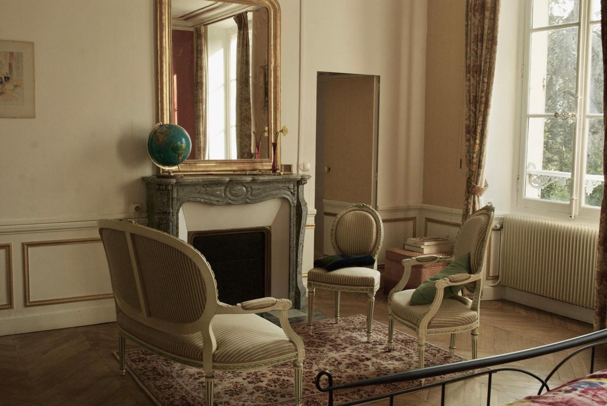 Bed and Breakfast Yxie - Manoir Des Arts Villeblevin Номер фото